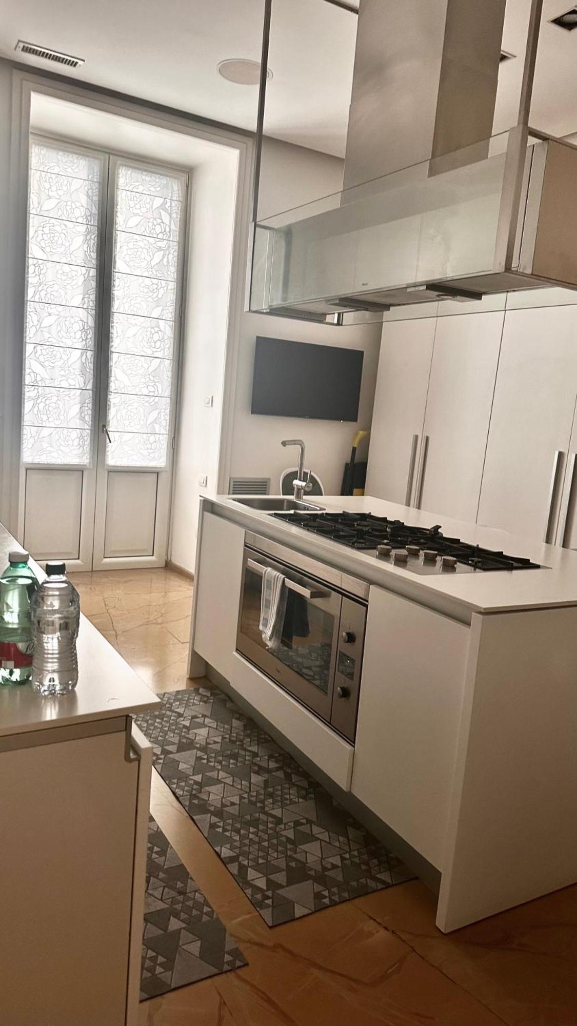 Luxury House With Parking Appartement Naples